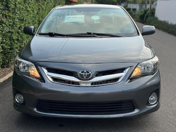 Toyota Corolla S 4dr Sedan (1.8L 4cyl 4A) 2013 Gray