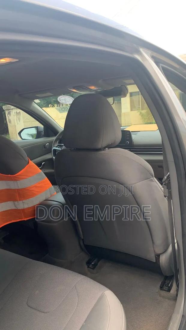 Hyundai Elantra SE 2023 Silver