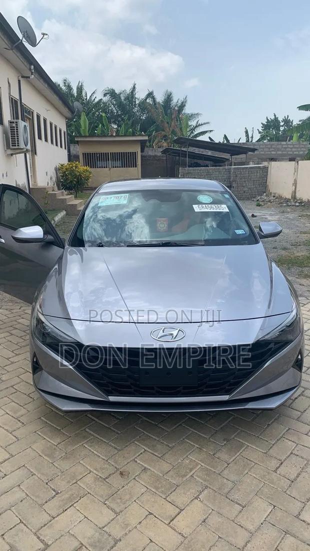 Hyundai Elantra SE 2023 Silver