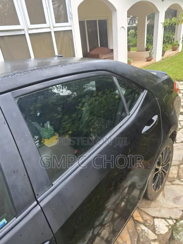 Toyota Corolla 2015 Black