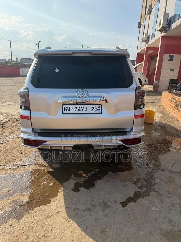 Toyota 4-Runner Limited 4x4 2019 Silver