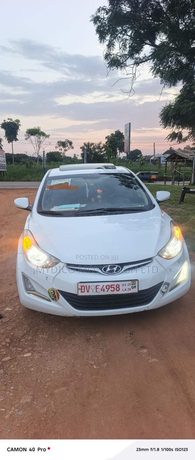 Hyundai Elantra SE 4dr Sedan (1.8L 4cyl 6A) 2015 White