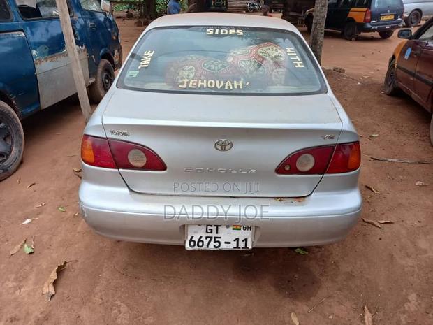 Toyota Corolla 2002 Silver