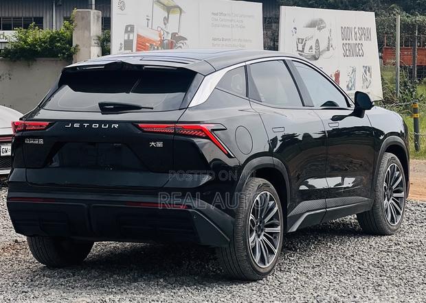 Jetour Dashing 1.5 Petrol FWD 2023 Black