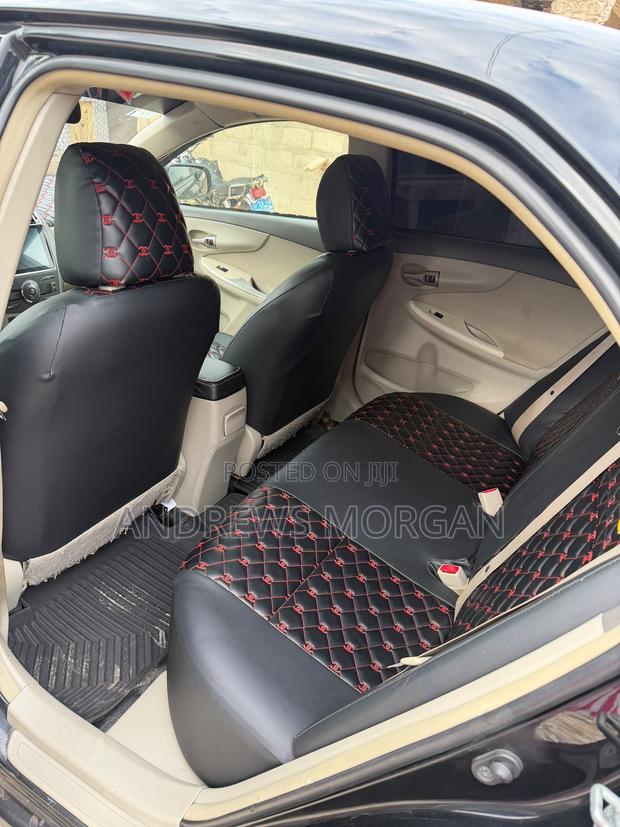 Toyota Corolla 2010 Gray