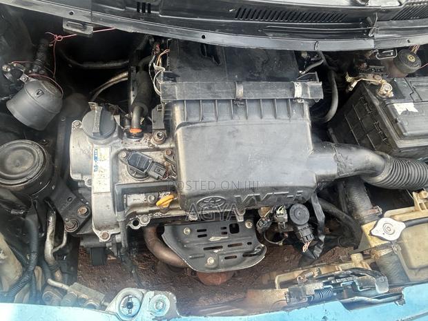 Toyota Vitz 2010 Blue
