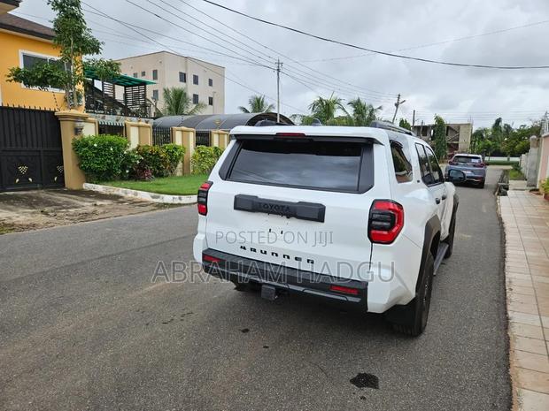 Toyota 4-Runner 2025 White