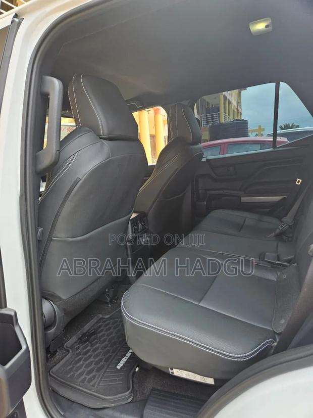 Toyota 4-Runner 2025 White