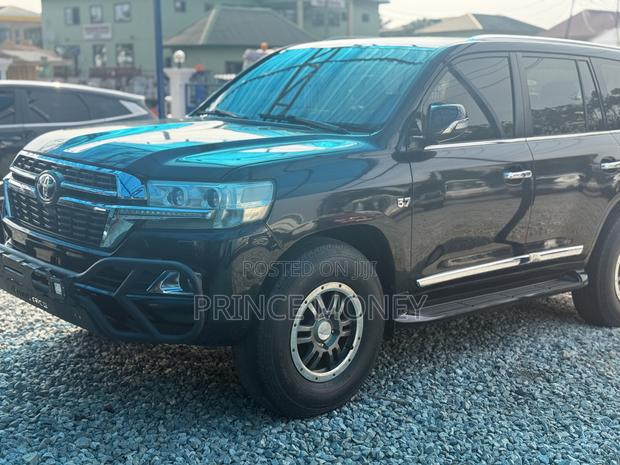 Toyota Land Cruiser 2015 Black