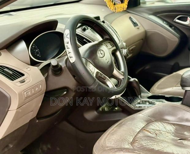 Hyundai Tucson Limited AWD 2013 Silver