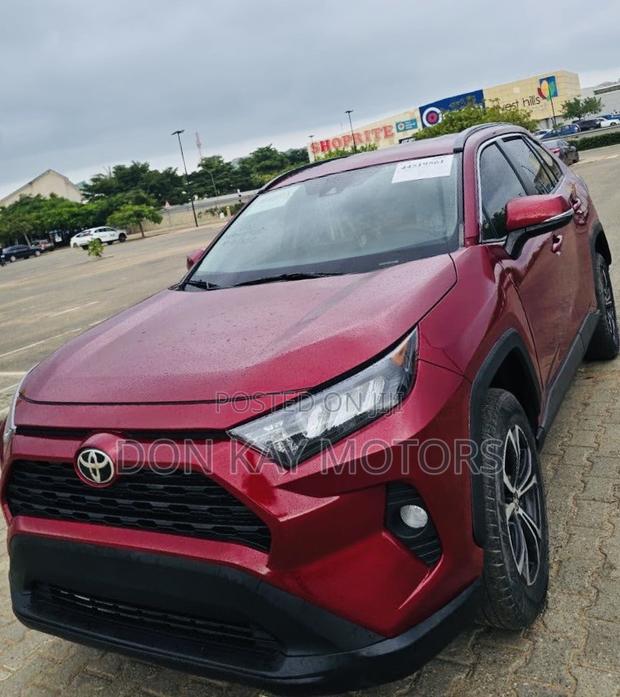 Toyota RAV4 LE AWD 2020 Red