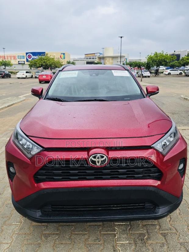 Toyota RAV4 LE AWD 2020 Red