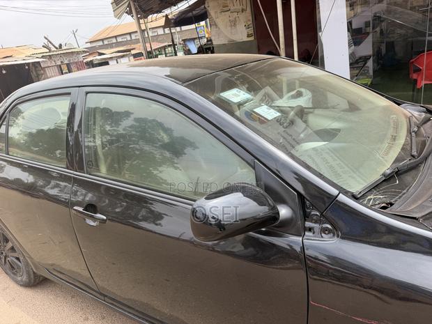 Toyota Corolla 2010 Black