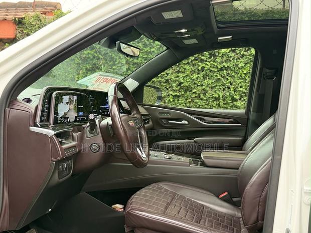 Cadillac Escalade 2023 White