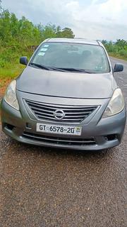 Nissan Versa 2013 Gray for sale