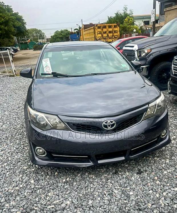 Toyota Camry 2013 Gray