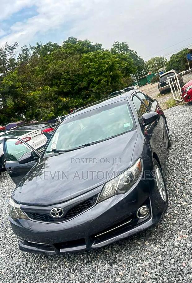Toyota Camry 2013 Gray