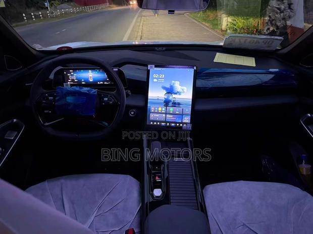 Geely Boyue 2025 White