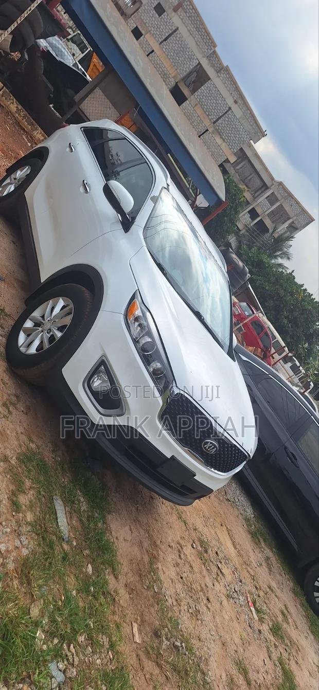 Kia Sorento 4dr SUV 2016 White