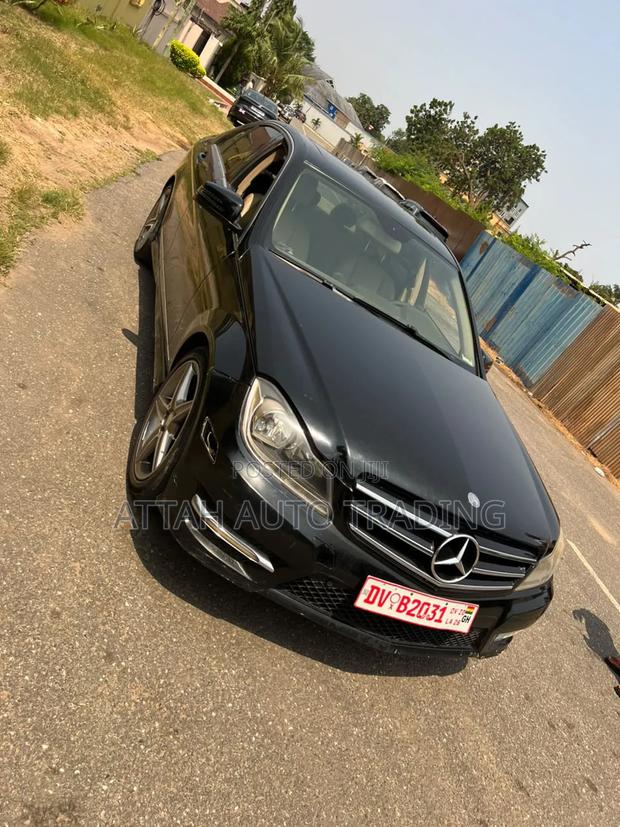 Mercedes-Benz C300 2014 Black
