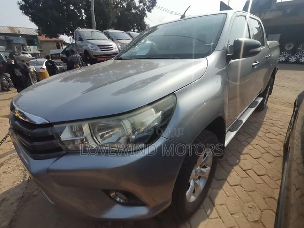 Toyota Hilux Revo Double Cab Petrol 2.7 AWD 2016 Silver
