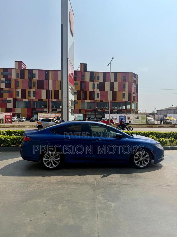 Chrysler 200 Limited 2015 Blue