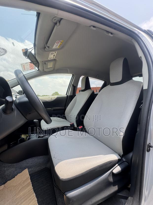 Toyota Vitz 1.3 AWD 5dr 2014 Silver