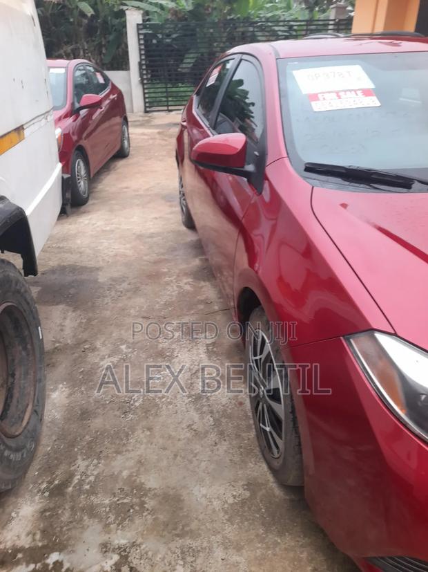 Toyota Corolla 2016 Red