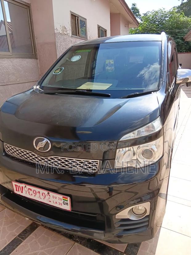 Toyota Voxy V 2WD 8-Seater 2014 Black