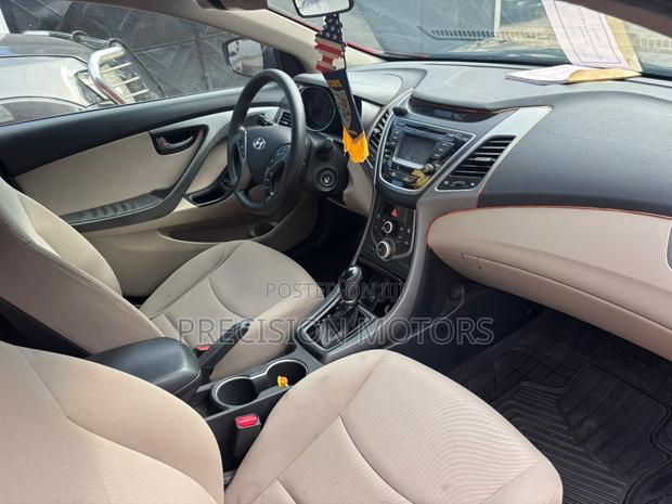 Hyundai Elantra Limited 4dr Sedan (1.8L 4cyl 6A) 2015 Red