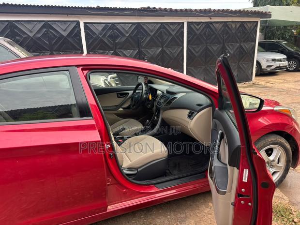 Hyundai Elantra Limited 4dr Sedan (1.8L 4cyl 6A) 2015 Red
