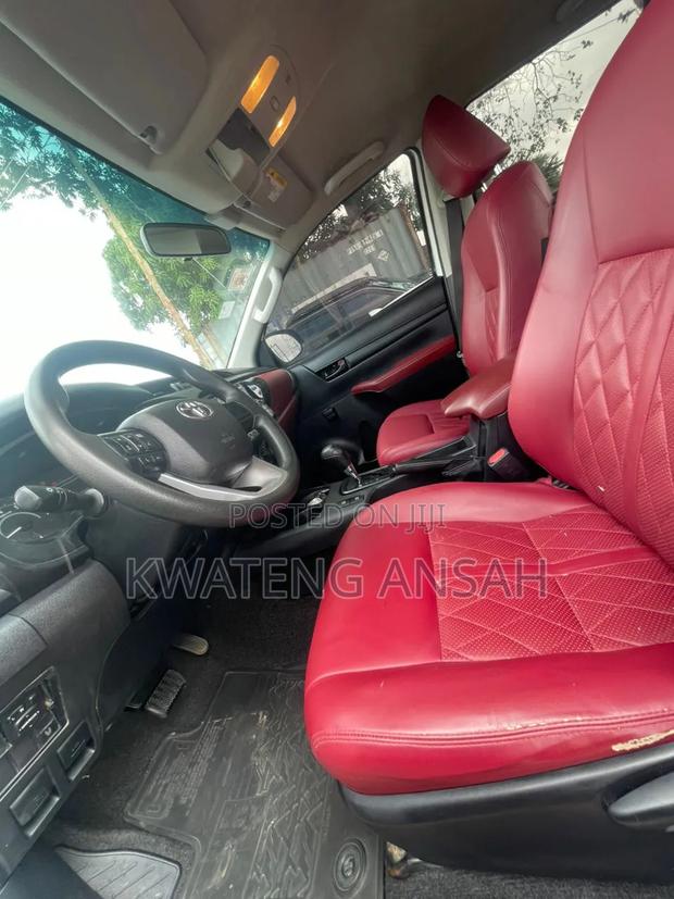 Toyota Hilux 2016 Silver