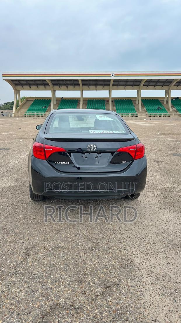 Toyota Corolla SE (1.8L 4cyl 2A) 2019 Black