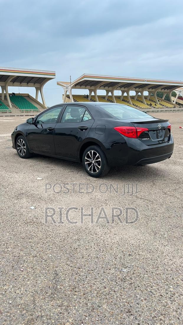 Toyota Corolla SE (1.8L 4cyl 2A) 2019 Black