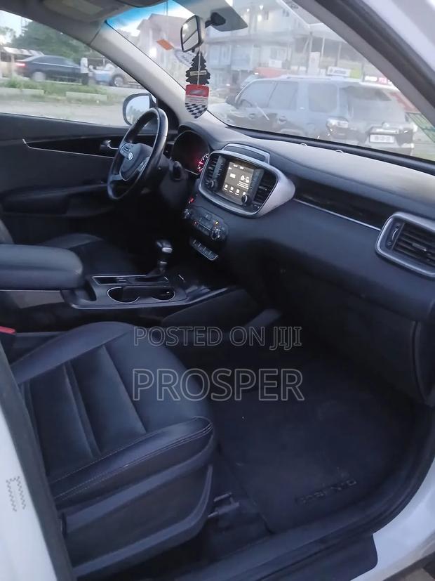 Kia Sorento 2019 White