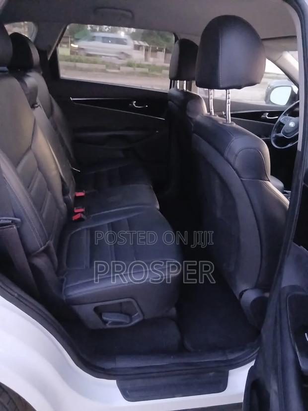 Kia Sorento 2019 White