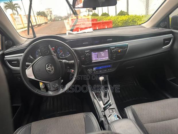 Toyota Corolla S w/Special Edition Pkg (1.8L 4cyl CVT) 2016 Black