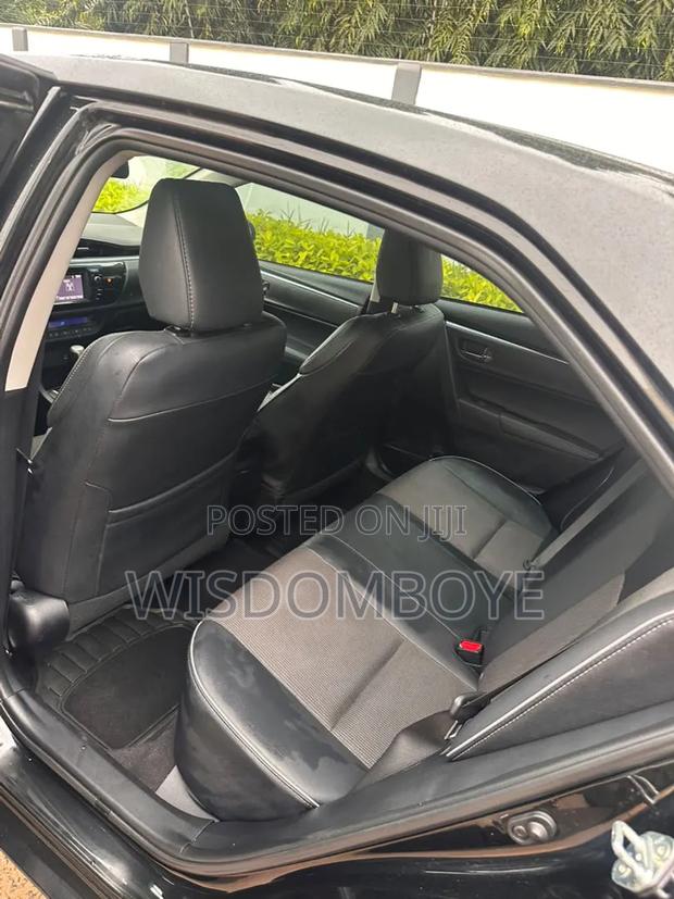 Toyota Corolla S w/Special Edition Pkg (1.8L 4cyl CVT) 2016 Black