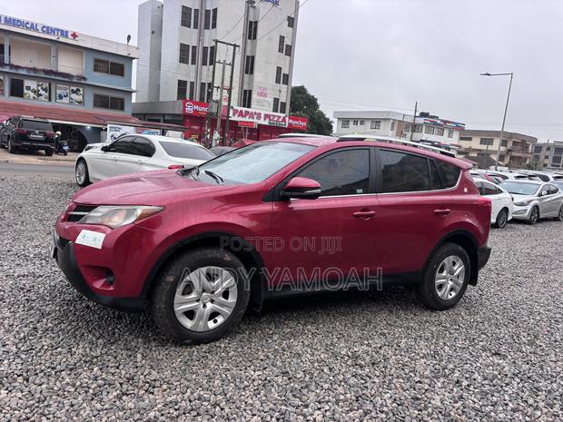 Toyota RAV4 2015 Red