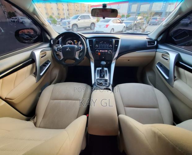 Mitsubishi Montero Sport 2018 Gray