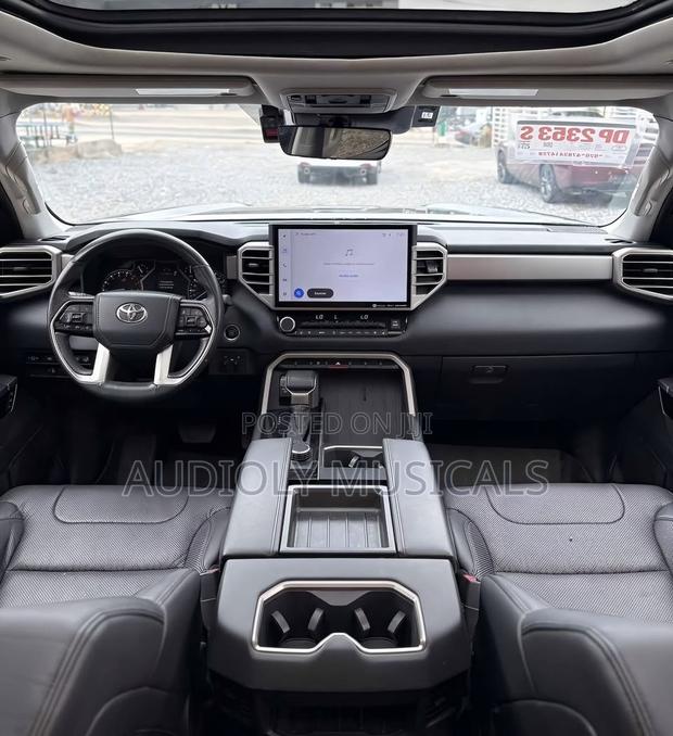 Toyota Tundra Limited 2022 Blue