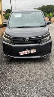 Toyota Voxy V 4WD 7-Seater 2016 Gray for sale
