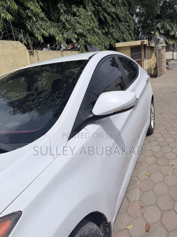Hyundai Elantra 2013 White