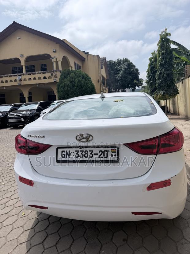 Hyundai Elantra 2013 White