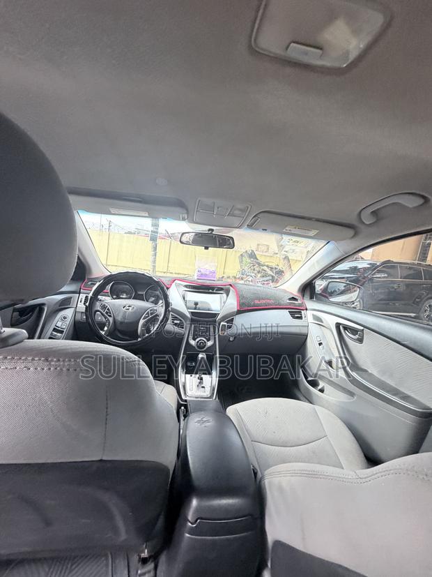 Hyundai Elantra 2013 White