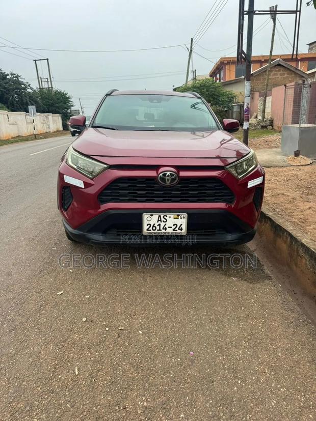 Toyota RAV4 2022 Pink