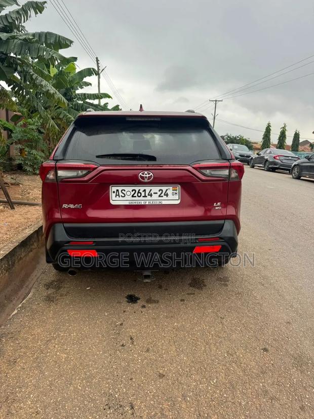 Toyota RAV4 2022 Pink