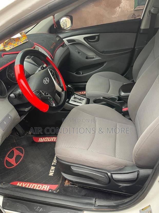 Hyundai Elantra Limited 2012 White