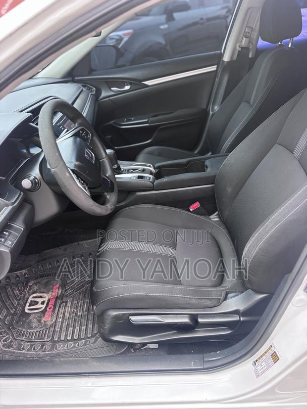 Honda Civic 2019 White