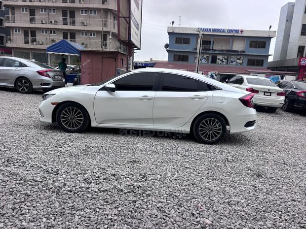 Honda Civic 2019 White